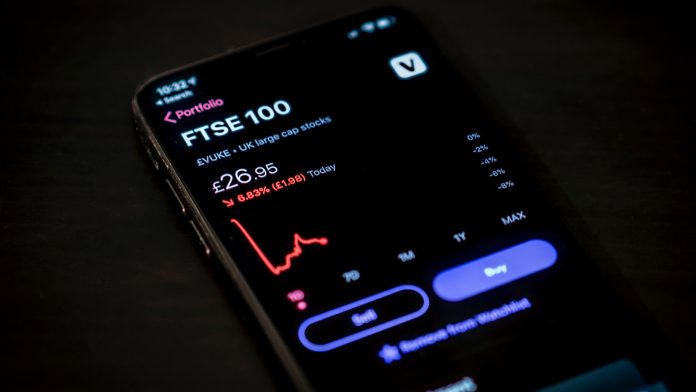 Investing-for-Beginners-5-Best-Investment-Apps-of-2020-on-toplineblog