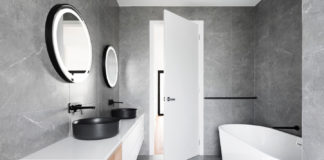 Best-Ways-to-Enlarging-Bathroom-Spaces-by-Using-Mirror-on-toplineblog-info