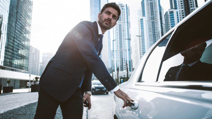 Some-Great-Reasons-to-Hire-a-Limo-during-summer-on-toplineblog