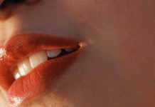 Some-Practical-Ways-to-Lighten-Your-Lips-At-Home-on-toplineblog