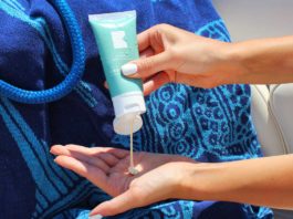 The-Best-Sunscreen-Lotion-Sprays-for-Your-Summer-Travel-on-toplineblog