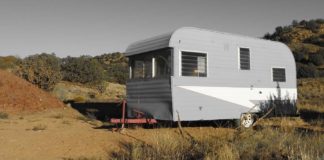 How-You-Can-Create-A-Professional-Construction-Site-Office-Trailer-on-toplineblog