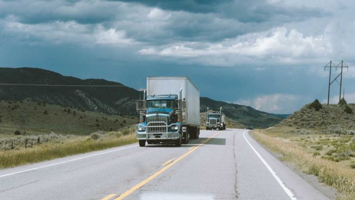 Expert-Trucking-Permit-Services-Simplifying-the-Permitting-Process-on-toplineblog